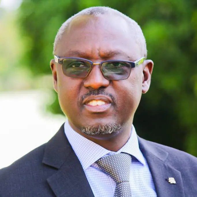 Kenneth Mugayehwenkyi